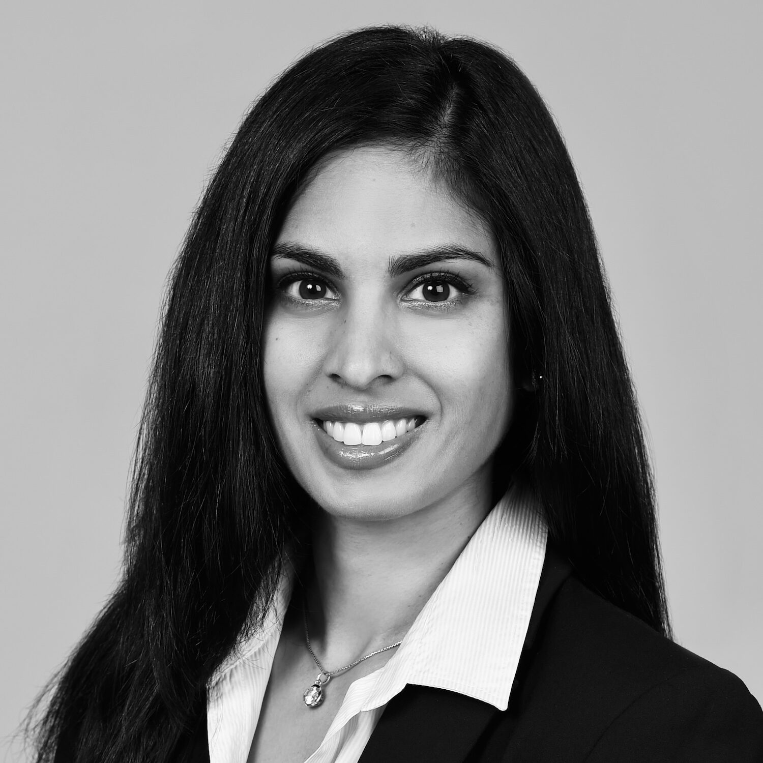 Finanzen & Vorsorge: Mina Pawar medBrander GROUP